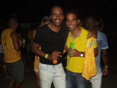 Oktober 10 Anos